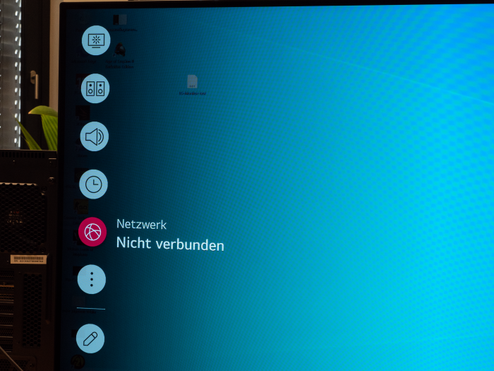 Einstellungsmen&uuml; des Fernsehers (Bild: Oliver Nickel/Golem.de)